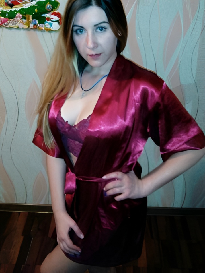 Ксения привлекальеная девушка из Волгограда цена от 1500 руб