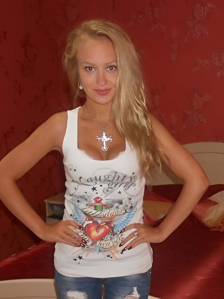 Ника привлекальеная девушка из Волгограда цена от 10000 руб