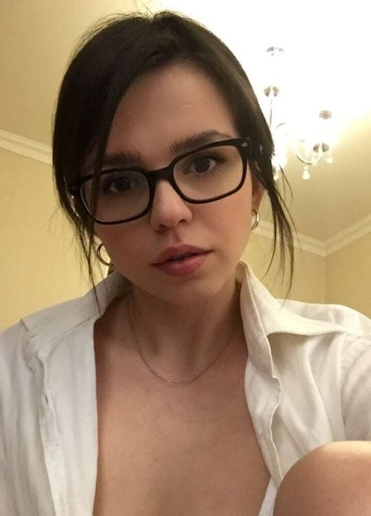 Олеся привлекательная девушка из Волгограда цена от 3000 руб