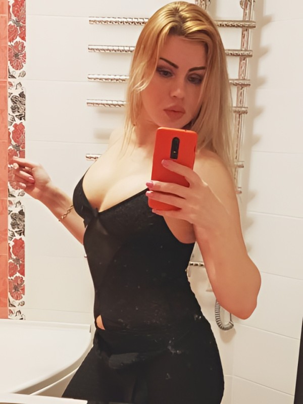 Каролина привлекательная девушка из Волгограда цена от 10000 руб