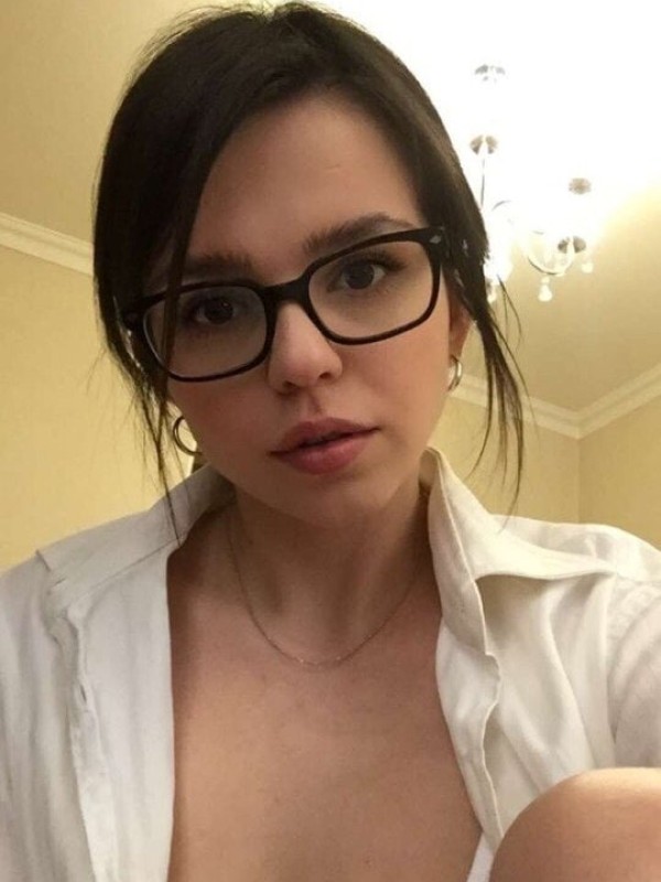 Олеся привлекательная девушка из Волгограда цена от 3000 руб