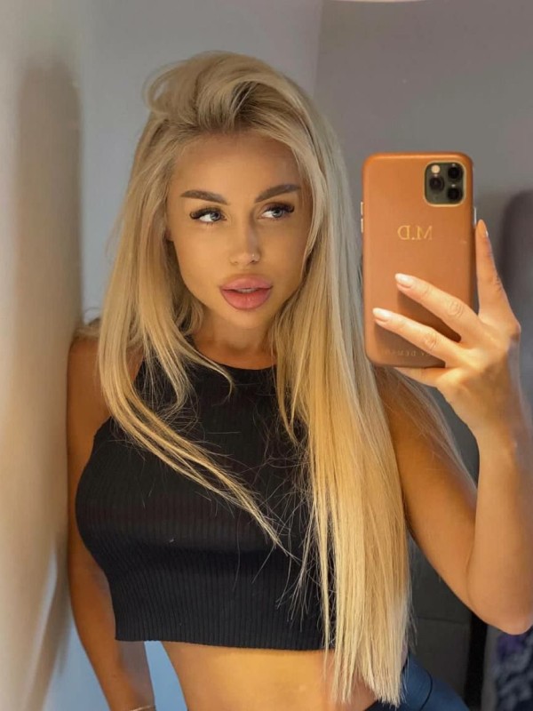 Софья привлекательная девушка из Волгограда цена от 4000 руб